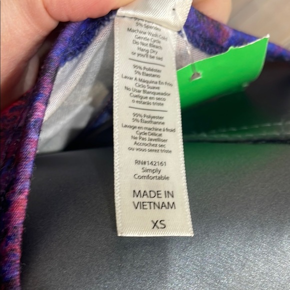 🦋LuLaRoe Graphic Blue and Pink Short Sleeve Blouse - Picture 5 of 5